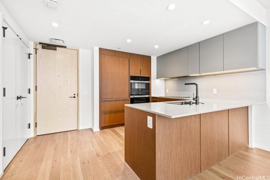 Welcome to Unit 1402 at The Park Ward Village beautifully - photo 7