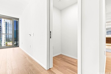 Welcome to Unit 1402 at The Park Ward Village beautifully - photo 9