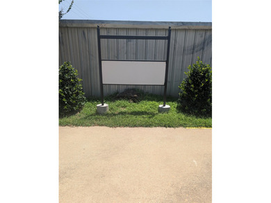 Versatile Commercial Property with Flexible Multi-Tenant or - photo 9