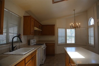 Great opportunity to own a spacious 3-bedroom, 2-bath - photo 21