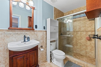 Beautiful 3-bedroom, 2-bathroom single family home featuring an - photo 33