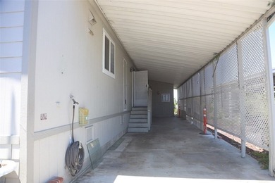 Great opportunity to own a spacious 3-bedroom, 2-bath - photo 37
