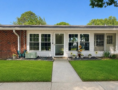Beautiful Greenbriar completely renovated in 2022 with new - photo 1