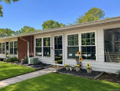 Beautiful Greenbriar completely renovated in 2022 with new - photo 2