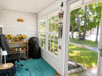 Beautiful Greenbriar completely renovated in 2022 with new - photo 3