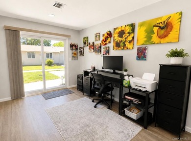 Beautiful Greenbriar completely renovated in 2022 with new - photo 10