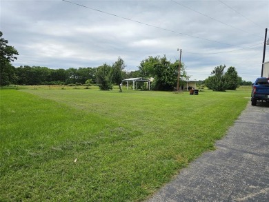 Lake Acreage For Sale in Emory, Texas