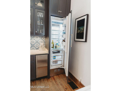 Charm, character, and craftsmanship on Historic Grand Boulevard! - photo 11