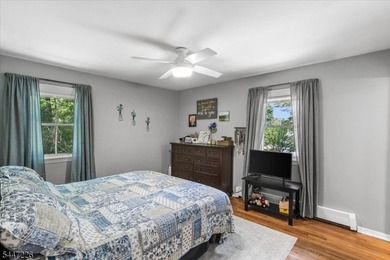 Updated & move-in ready: spacious, well-maintained 4-bedroom - photo 13