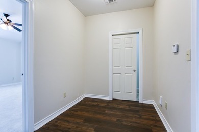 Discover this charming 3-bedroom, 2-bathroom home located in the - photo 14