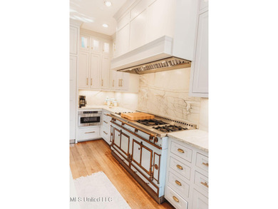 Charm, character, and craftsmanship on Historic Grand Boulevard! - photo 15