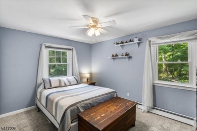 Updated & move-in ready: spacious, well-maintained 4-bedroom - photo 17