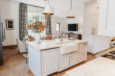 Charm, character, and craftsmanship on Historic Grand Boulevard! - photo 18