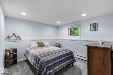 Updated & move-in ready: spacious, well-maintained 4-bedroom - photo 23