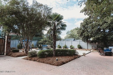 Charm, character, and craftsmanship on Historic Grand Boulevard! - photo 25