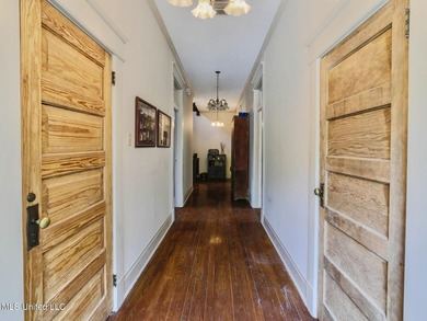 Charm, character, and craftsmanship on Historic Grand Boulevard! - photo 35