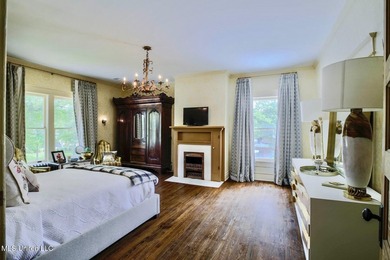 Charm, character, and craftsmanship on Historic Grand Boulevard! - photo 37