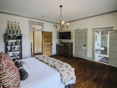 Charm, character, and craftsmanship on Historic Grand Boulevard! - photo 47