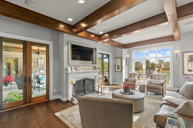 Just nine miles from The Circle, this extraordinary 72 acre - photo 8