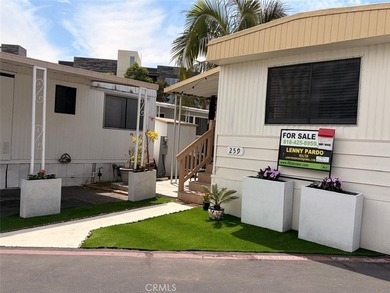 Welcome to Surf City Cottages - Coastal Living at Its Finest! - photo 4