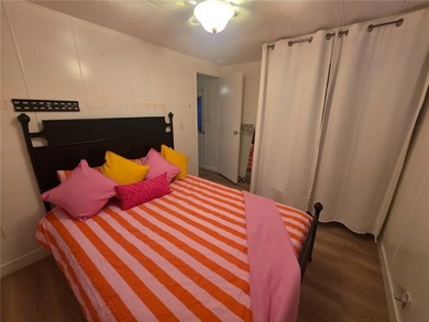 Welcome to Surf City Cottages - Coastal Living at Its Finest! - photo 8