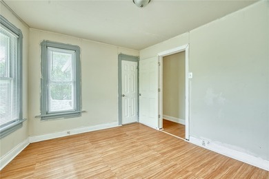 Fantastic opportunity to own a spacious 3-bedroom, 2-bath home - photo 22