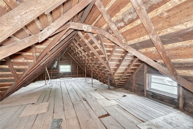 Fantastic opportunity to own a spacious 3-bedroom, 2-bath home - photo 25