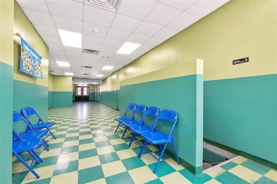 Prime mixed-use property located along the bustling Metropolitan - photo 5