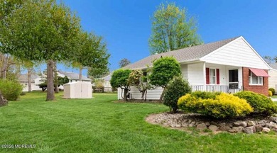 CUTE 2BR COTTAGE IN QUIET TOMS RIVER 55+ COMMUNITY - LOW TAXES! - photo 3