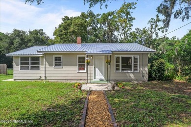 St. Johns River Home For Sale in Palatka Florida