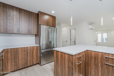 Luxury New Construction in Grymes Hill Introducing a newly - photo 14