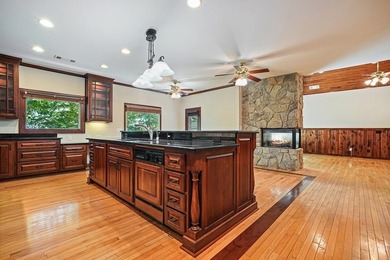 Welcome home to this thoughtfully designed 3BR/3BA residence - photo 17