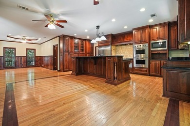 Welcome home to this thoughtfully designed 3BR/3BA residence - photo 20