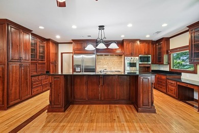 Welcome home to this thoughtfully designed 3BR/3BA residence - photo 21