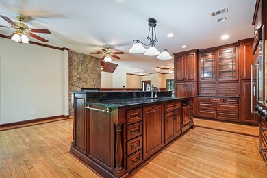 Welcome home to this thoughtfully designed 3BR/3BA residence - photo 23