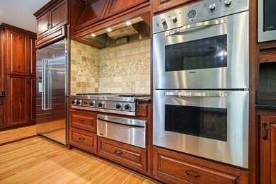 Welcome home to this thoughtfully designed 3BR/3BA residence - photo 24