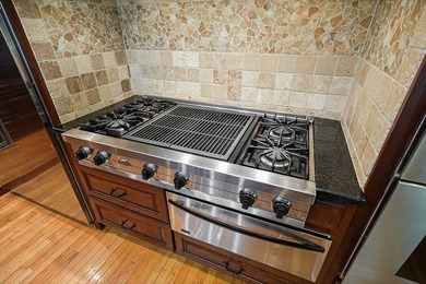 Welcome home to this thoughtfully designed 3BR/3BA residence - photo 25