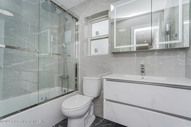 Luxury New Construction in Grymes Hill Introducing a newly - photo 30
