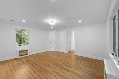 Welcome to this beautifully renovated Tudor, ideally located in - photo 31