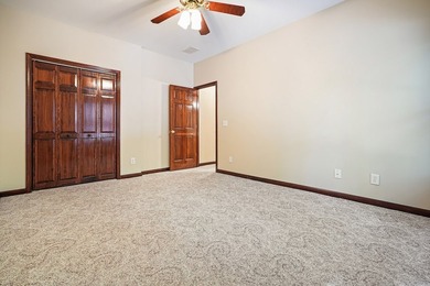 Welcome home to this thoughtfully designed 3BR/3BA residence - photo 31
