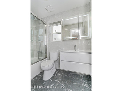 Luxury New Construction in Grymes Hill Introducing a newly - photo 31