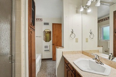 The best opportunities are all about location, and this one is - photo 33