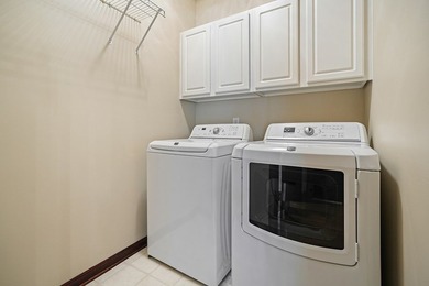 Welcome home to this thoughtfully designed 3BR/3BA residence - photo 34