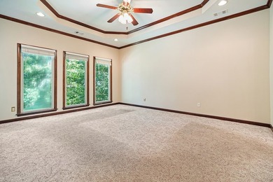 Welcome home to this thoughtfully designed 3BR/3BA residence - photo 35