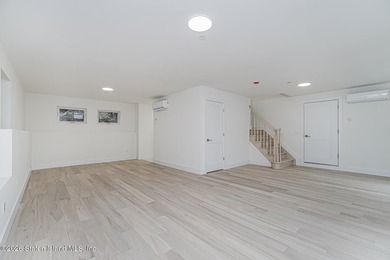 Luxury New Construction in Grymes Hill Introducing a newly - photo 39