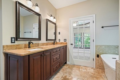 Welcome home to this thoughtfully designed 3BR/3BA residence - photo 40