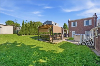 Welcome to this unique find in the heart of College Point! This - photo 41