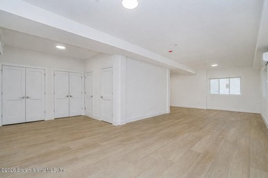 Luxury New Construction in Grymes Hill Introducing a newly - photo 49