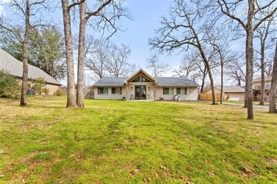 Step into a place where comfort meets possibility. This very - photo 4