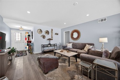 55+ Coastal Living at its best in Hueneme Bay! 3 Bedroom 3 - photo 6